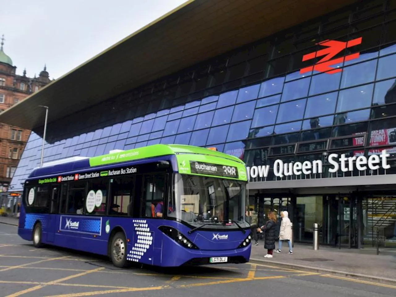 New Electric Buses Introduced for Glasgow Station Bus Link Service