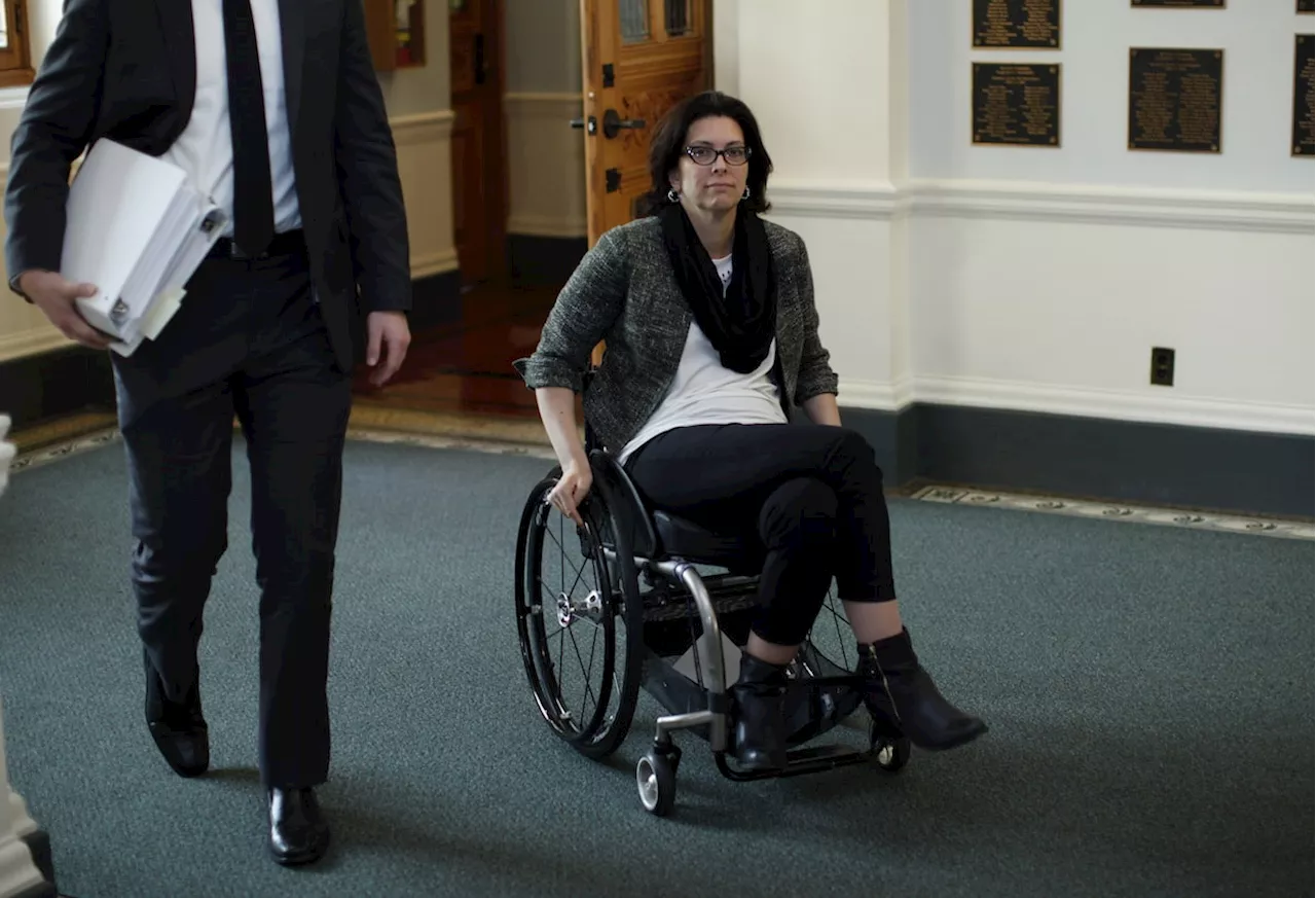 Disabled B.C. man forced to drag himself off flight says he’s pushing for changes