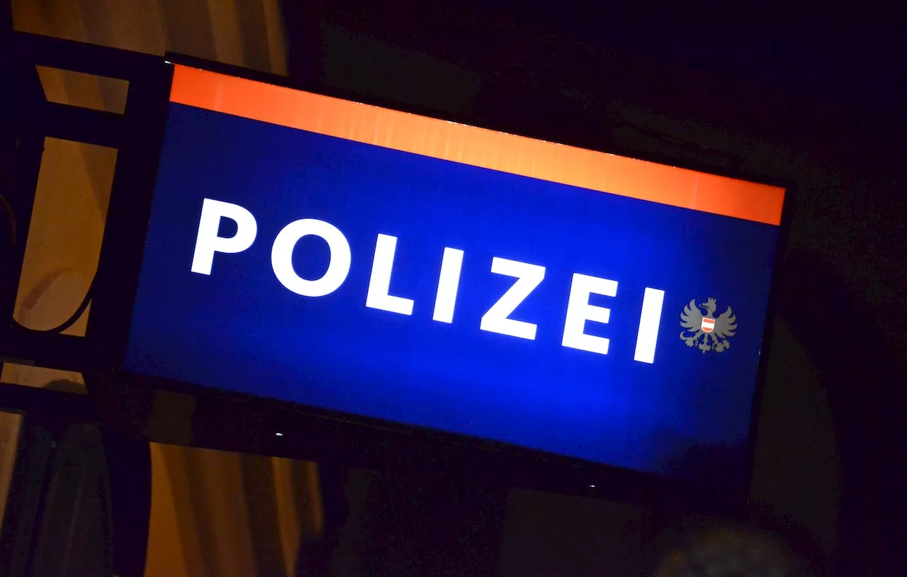 Trio von Männern mit Schusswaffe und Messer ausgeraubt