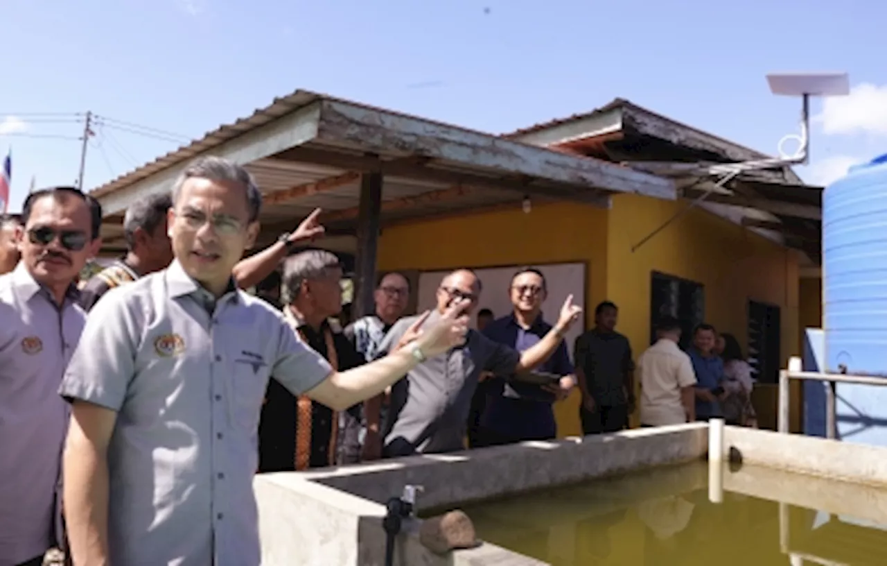 Fahmi: Starlink provides benefits to 500 residents in Kampung Langsat in Ranau