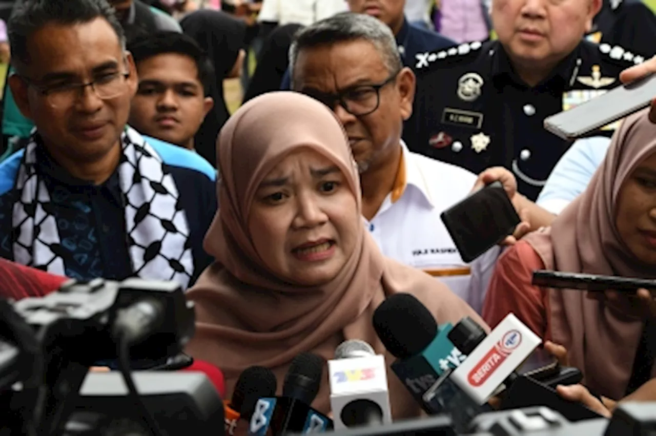 Minister: Education Ministry launches probe into toy weapon issue