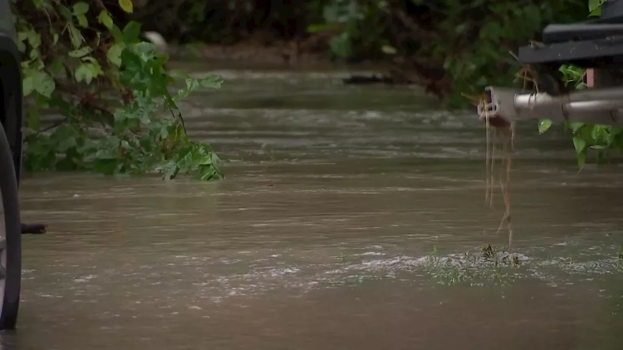 Flooding in Kaufman County kills two, floods several homes