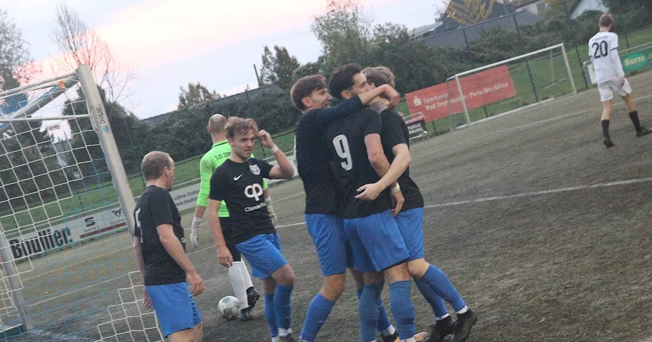 Der FC Bad Oeynhausen spielt gegen den TuS Dornberg wie im Rausch