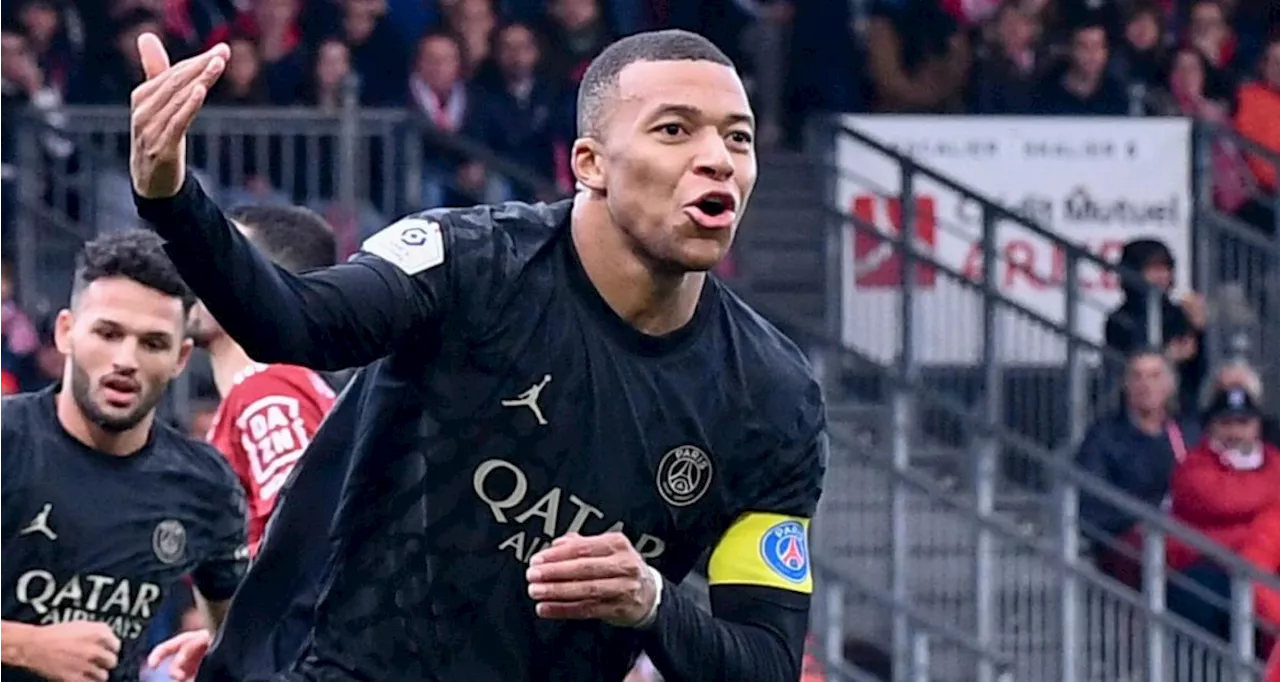 Mbappé provoque la tension avec un penalty en deux temps