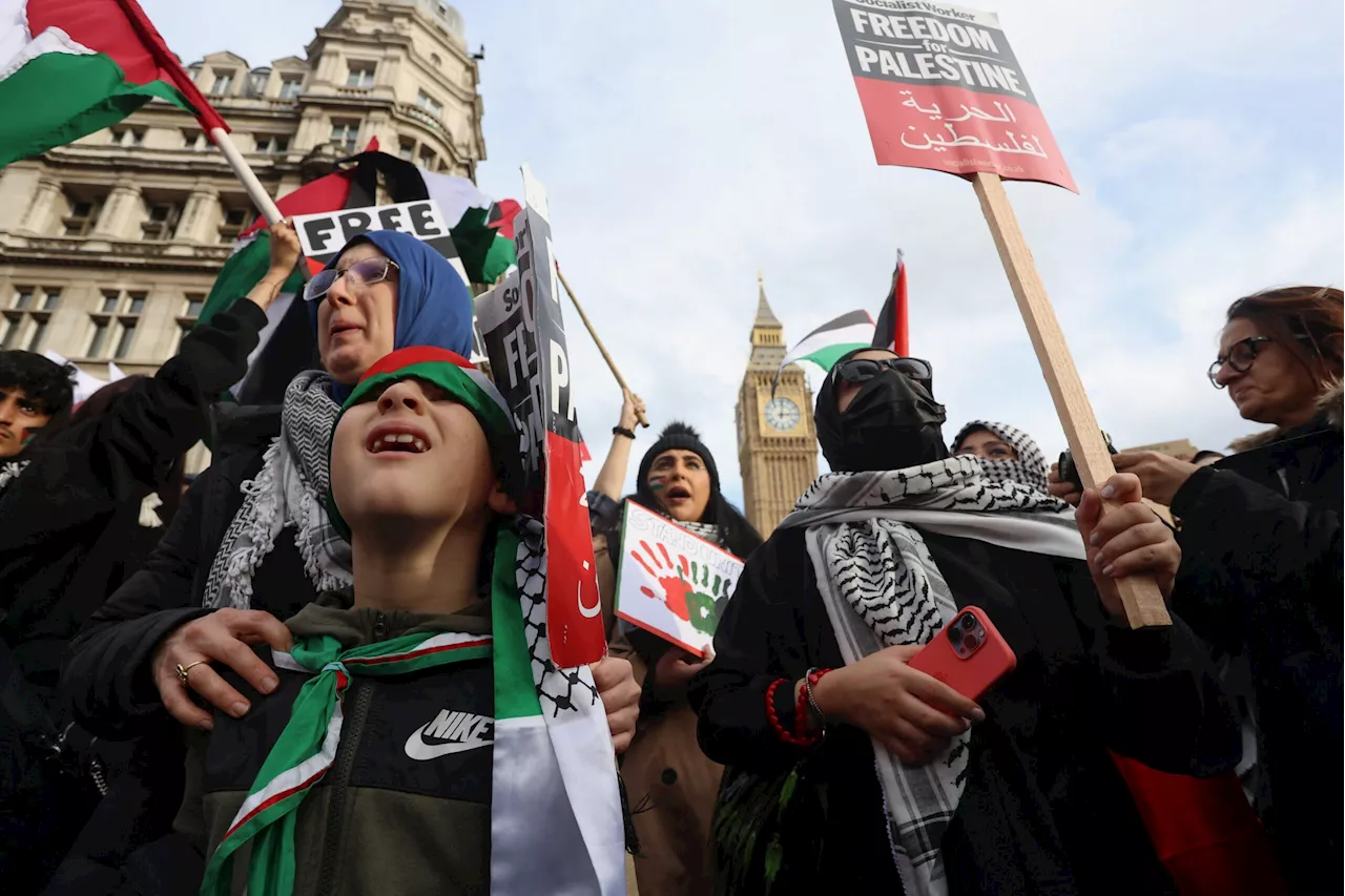 Hundreds of thousands rally in global cities to support Palestinians