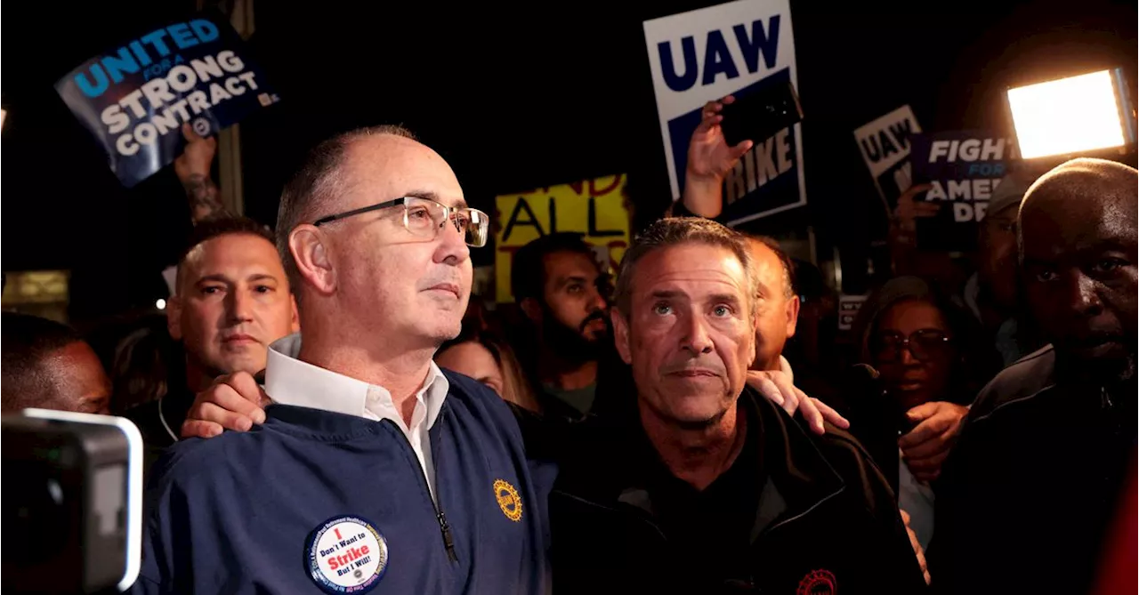 UAW leaders push ahead with Ford contract as GM talks drag