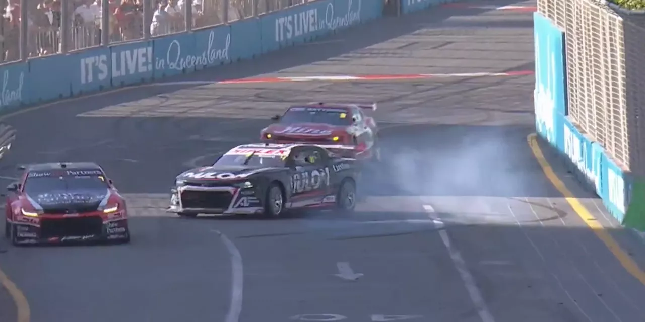 How Did This Australian Supercars Driver Avoid Crashing?