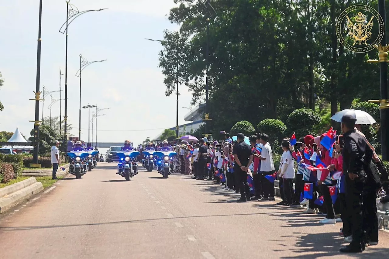 Johoreans welcome future King