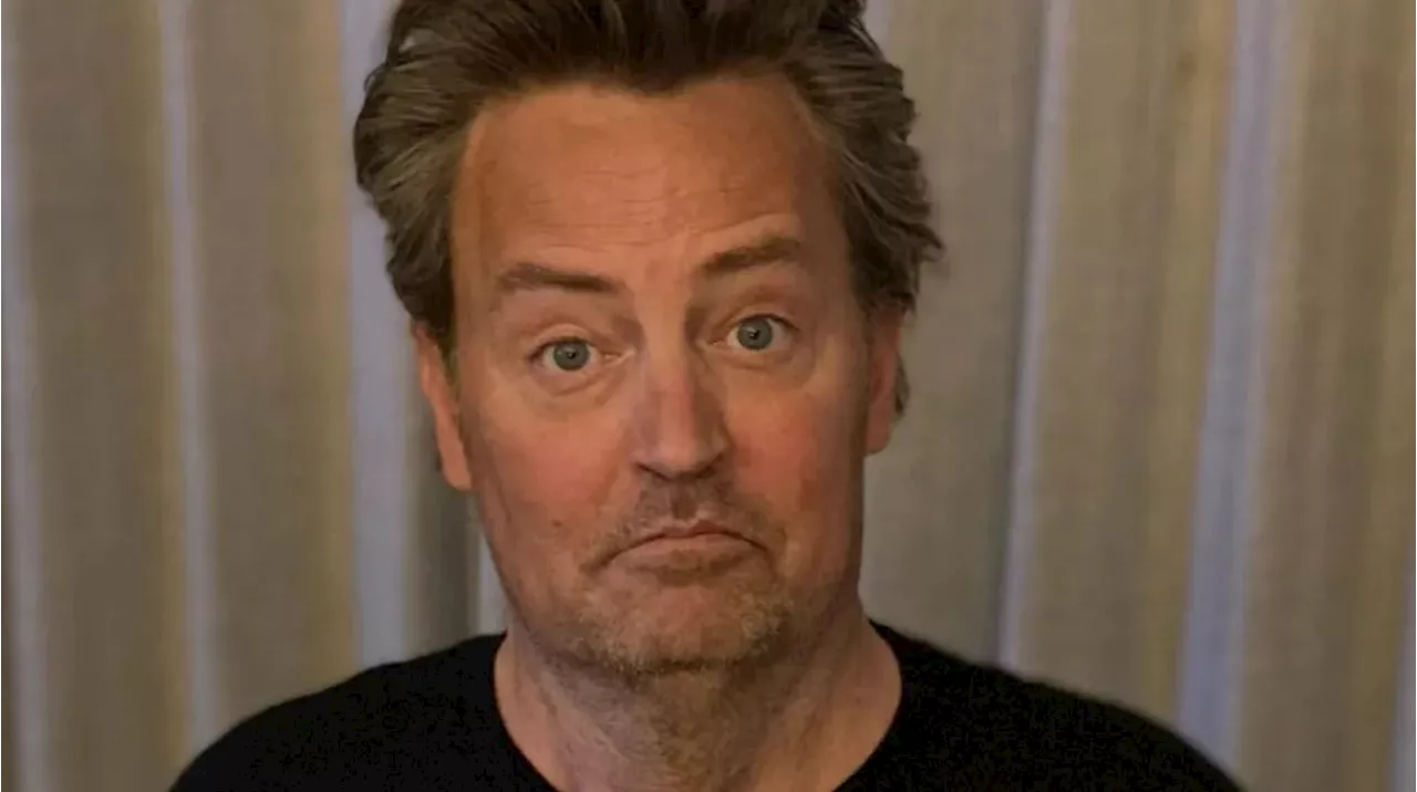 Así Llegaron Los Padres De Matthew Perry A La Casa Donde Murió El Actor El Video Argentina