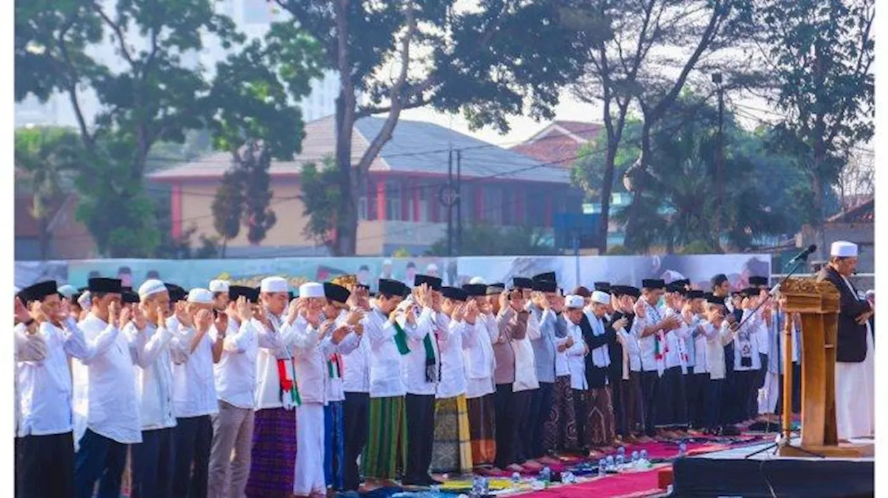 Minta Hujan Turun, Wali Kota Tangerang Selatan Bersama Masyarakat Gelar Salat Istisqa