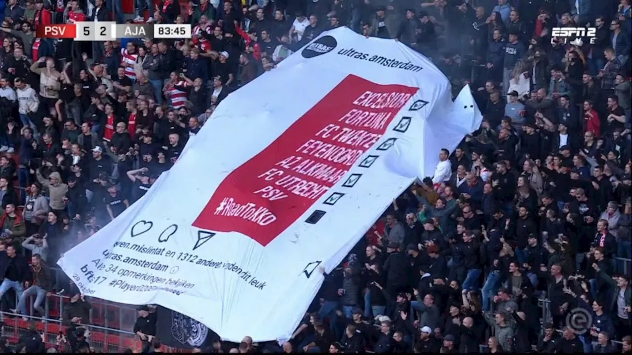 Ajax-fans walgen van vermeende verwijzing naar Nouri op spandoek van PSV