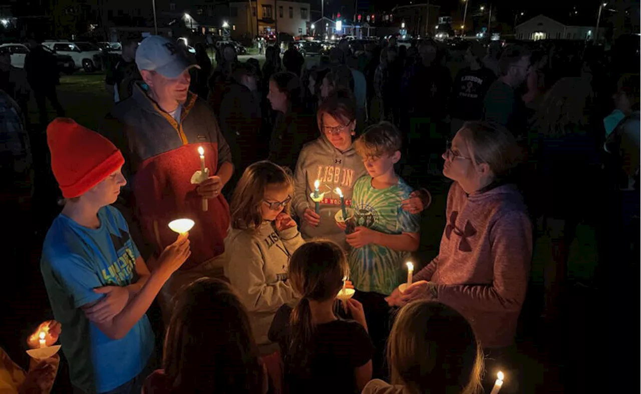 Hundreds gather in Maine to mourn victims of Lewiston shootings