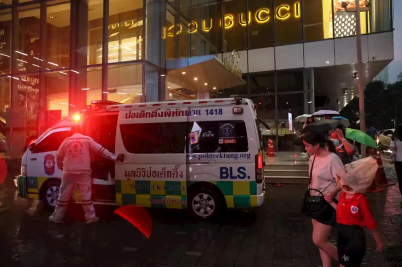 Bangkok mall shooting: Teenager arrested after 3 killed