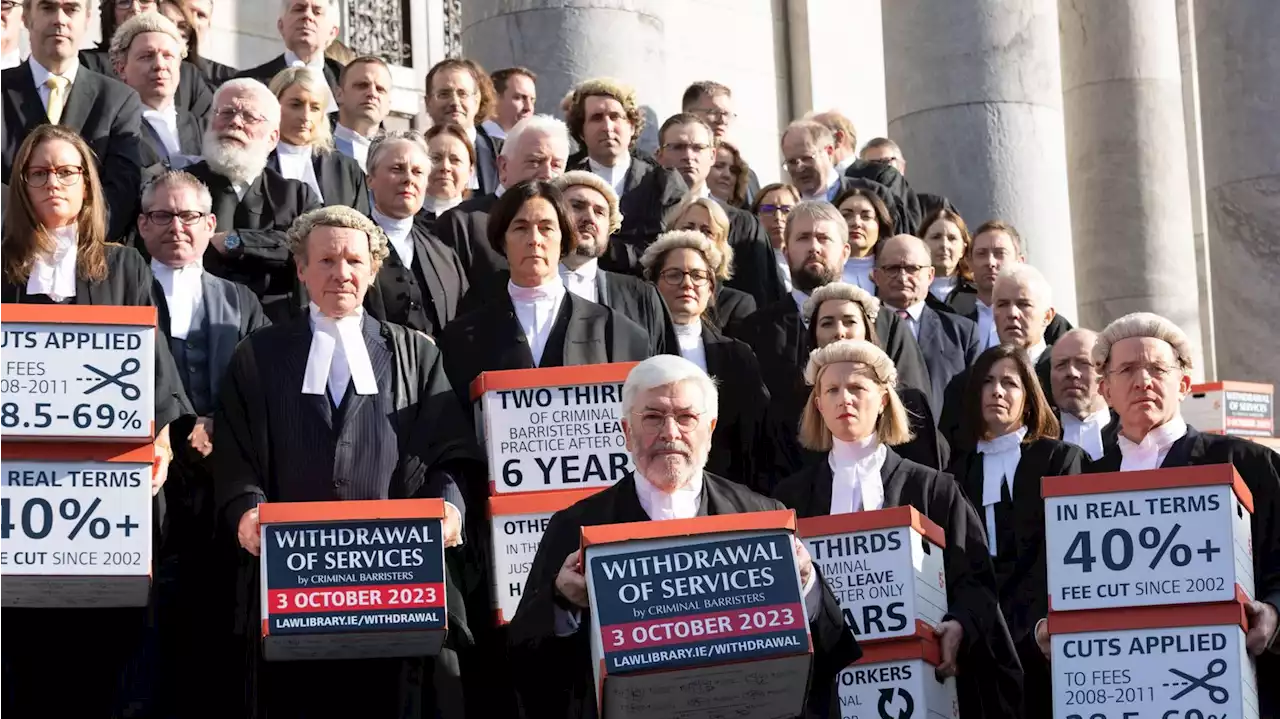 Barristers must agree to reforms to reverse legal aid cuts, warns Leo Varadkar