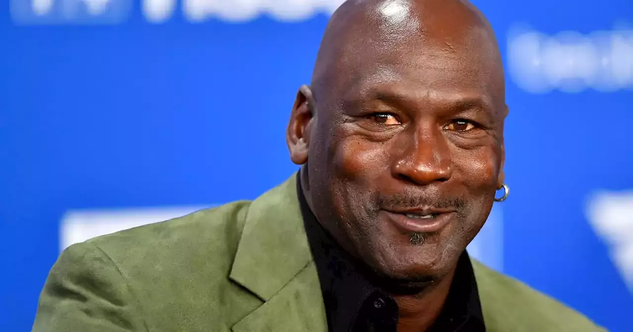 Michael Jordan Now Worth 3 Billion Ranks Among Forbes Richest 400 People 0340