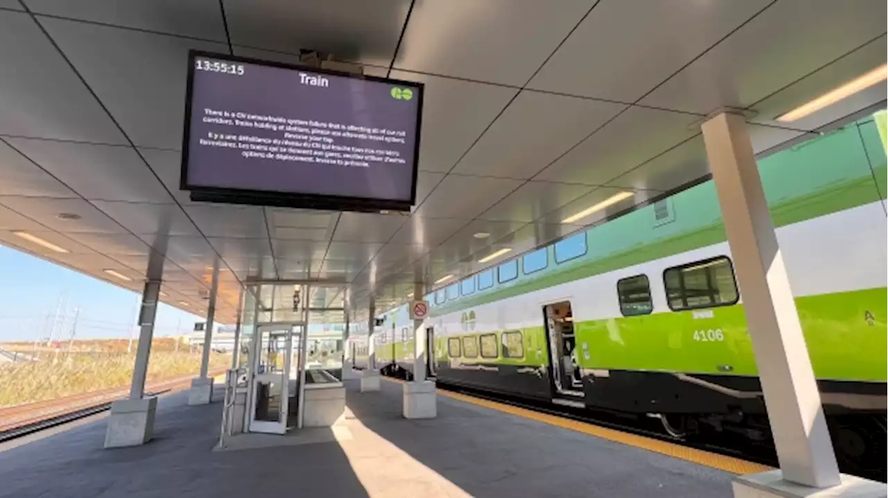 GO Train, UP Express service suspended amid 'network-wide system failure'