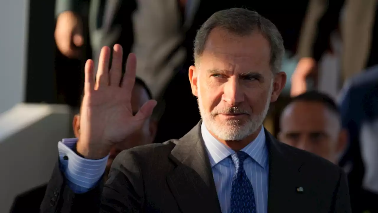 Spain's king asks Socialist leader Pedro Sanchez to try to form a government