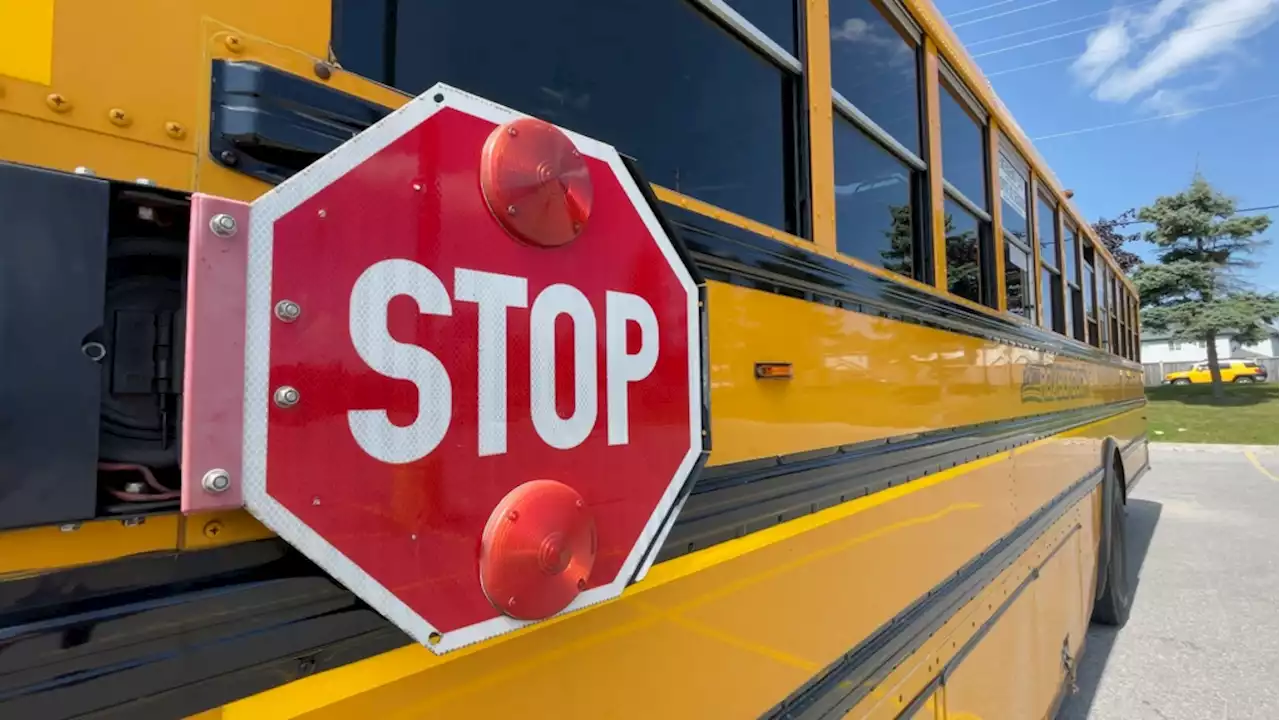 Ottawa Student Transportation Authority apologizes for school bus driver shortage as GM takes leave of absence