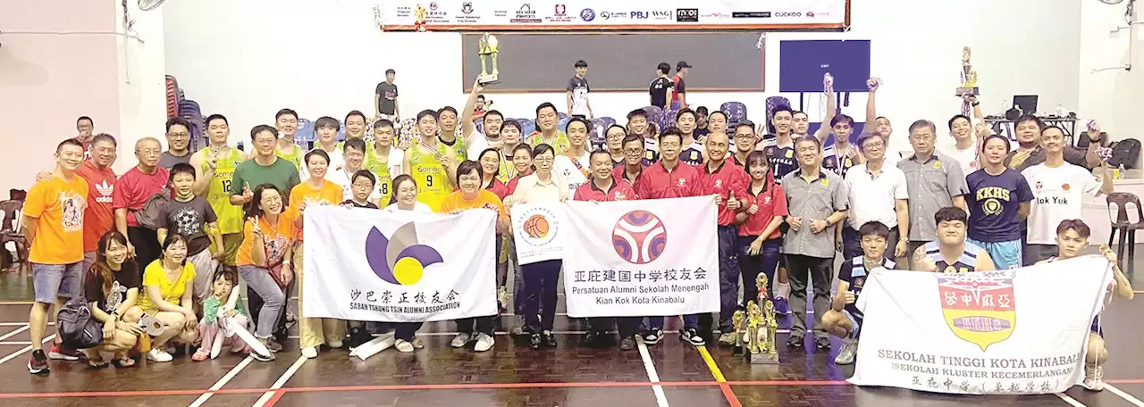 Ex-students of Kota Kinabalu High School and Tshung Tsin champs