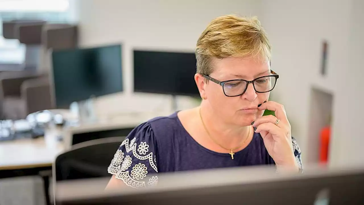 Klachten door de overgang op je werk: dit mag je van je baas verwachten