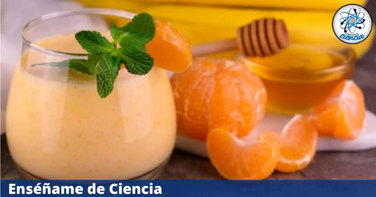 Prepara con esta sencilla receta un delicioso y refrescante smoothie de mandarina con plátano