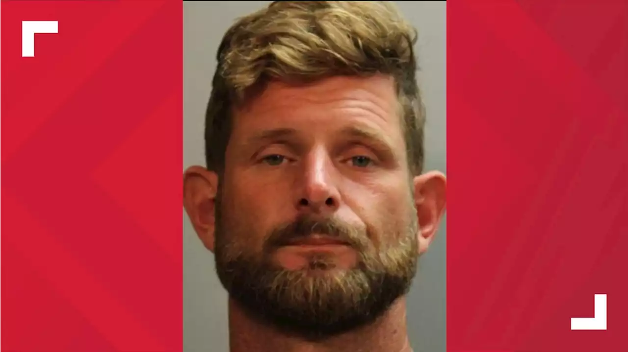 Neptune Beach police looking for man connected to child abuse, theft case