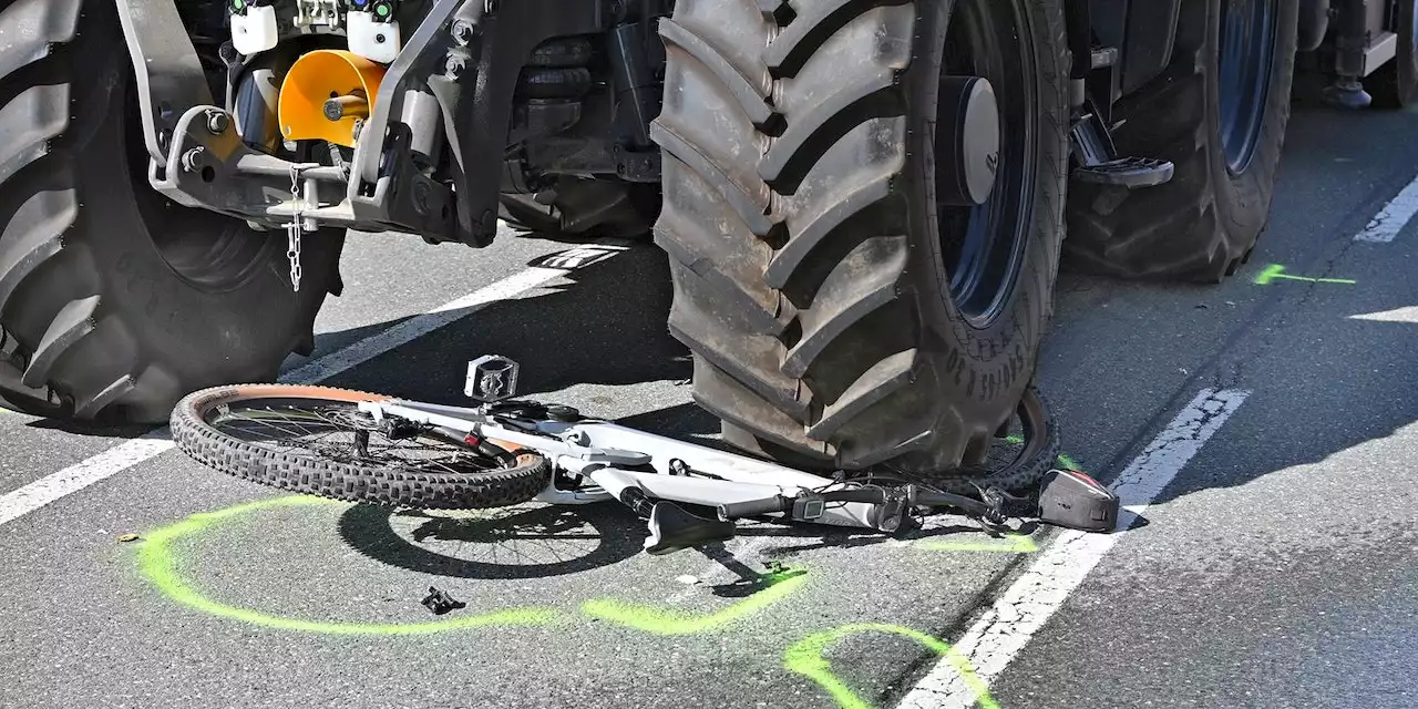 Kollision mit Traktor – Radfahrer hatte keine Chance