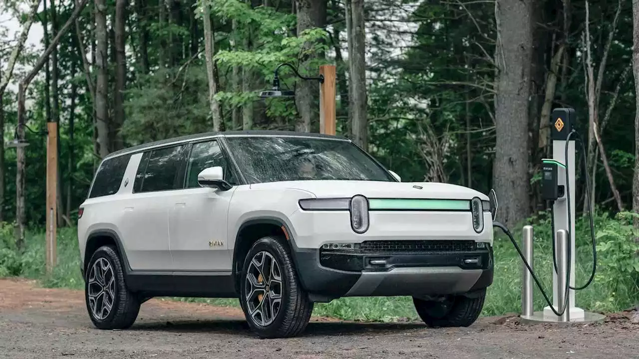 Rivian R1S With 400-Mile Max Pack Battery Added To Online Configurator