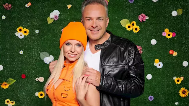 Tim Toupet und Carina Crone aus „Das Sommerhaus der Stars“: Das ist das Paar im Porträt