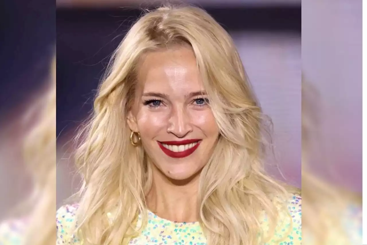 Luisana Lopilato volvió a las pasarelas y deslumbró a todos desde la Torre Eiffel