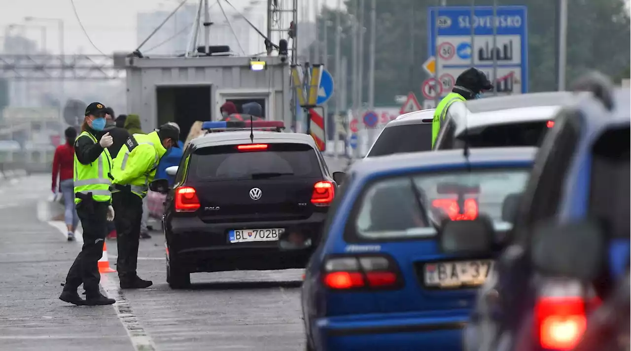 Migranti: Polonia, Austria e Repubblica Ceca introducono controlli ai confini con la Slovacchia