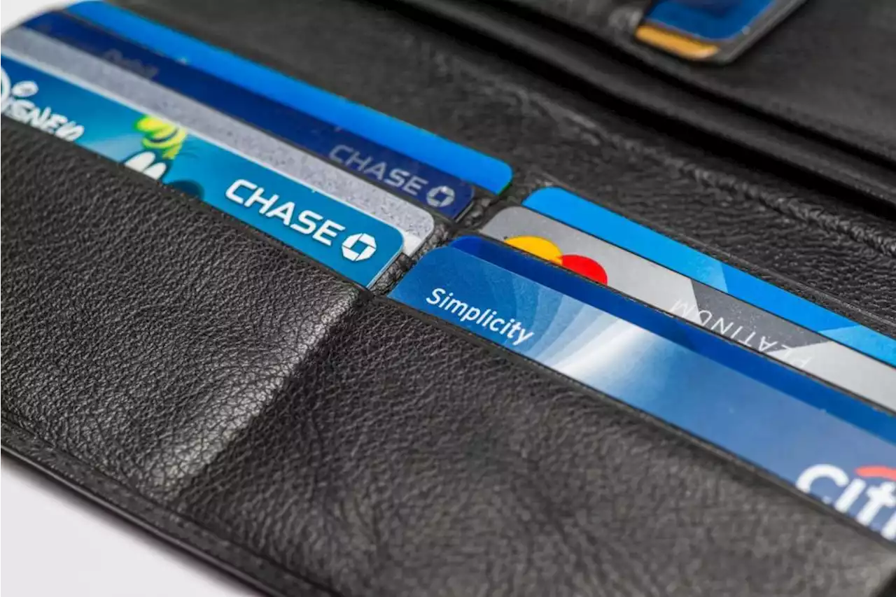 7 tips for using credit cards while traveling