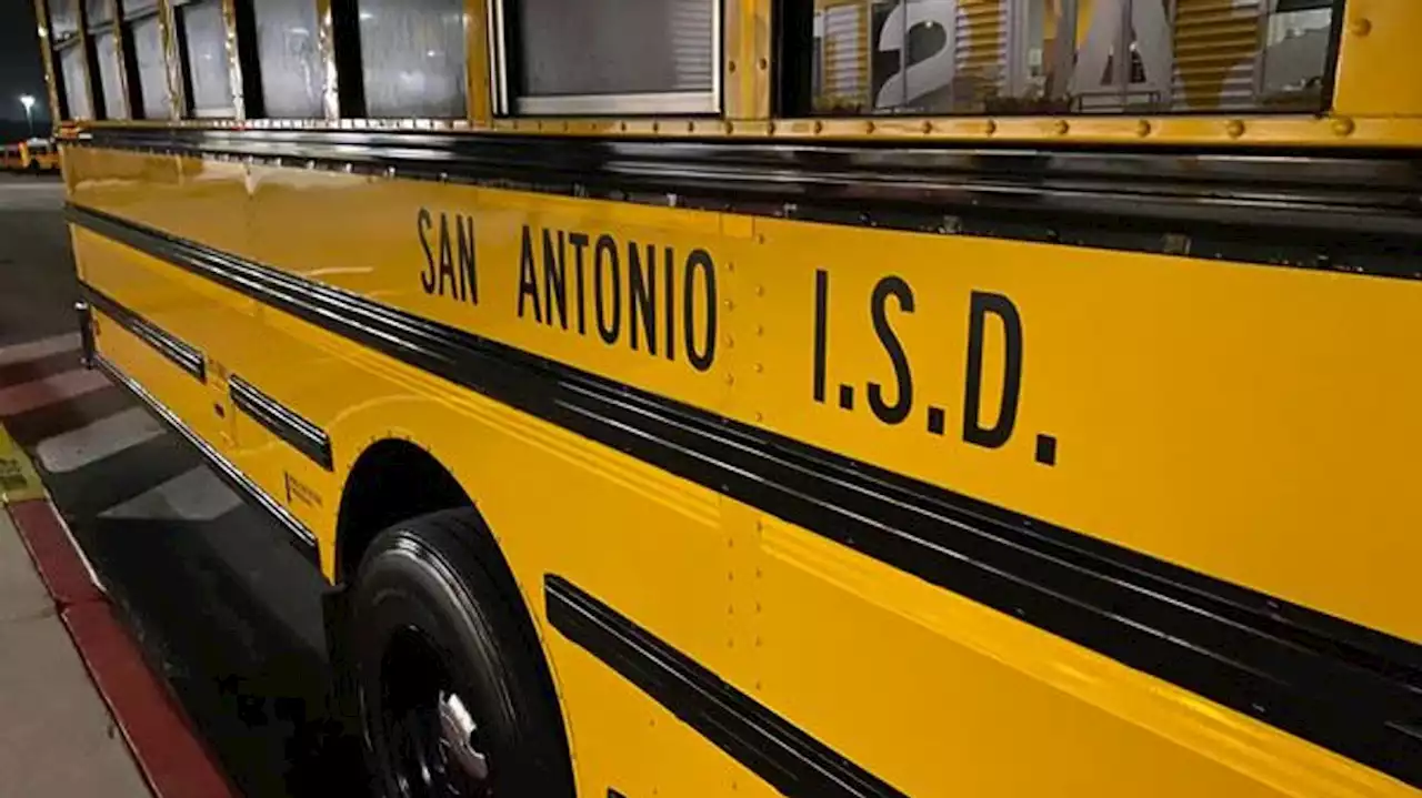 Parents push back on suggested school closures at San Antonio Independent District community meeting