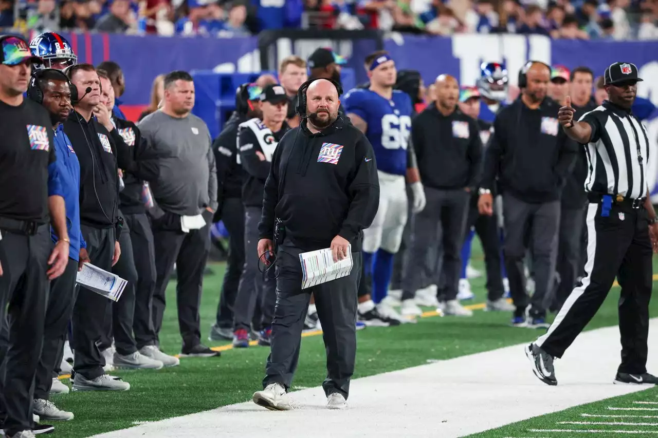 Giants’ Brian Daboll tossed tablet during exchange with Daniel Jones