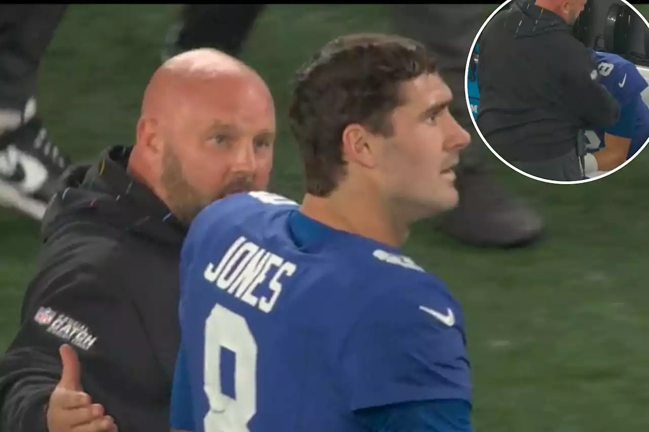 Giants’ Brian Daboll lets out frustration on Daniel Jones after brutal interception