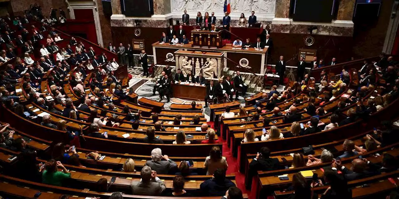 Un Français sur deux considère que Macron doit dissoudre l’Assemblée nationale, selon un sondage