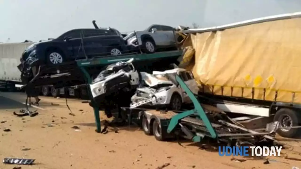 Tragico schianto tra quattro camion in autostrada: un morto, c'è anche un ferito grave