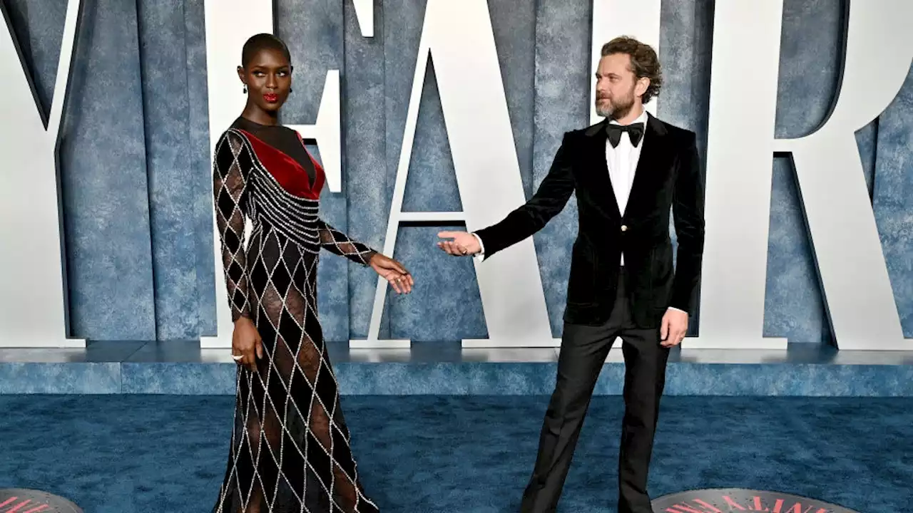 È finita anche tra Jodie Turner-Smith e Joshua Jackson. 2023, ti preghiamo: lasciaci almeno Jennifer Lopez e Ben Affleck