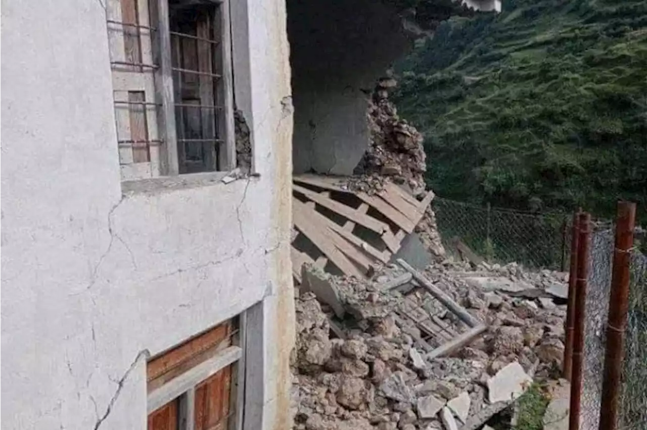 Terremotos no Nepal provocam deslizamentos de terra e deixam 11 feridos