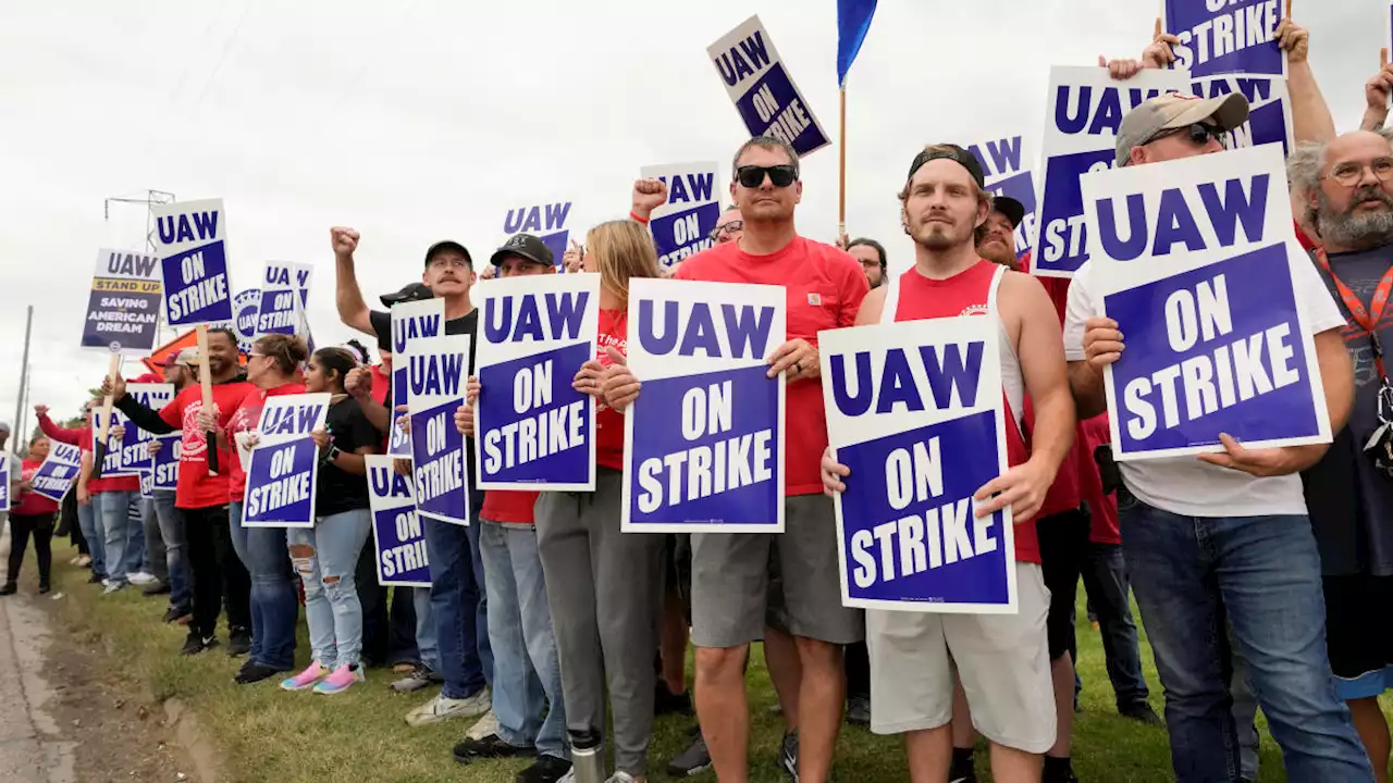 UAW strike 'ripple effects' could see more plants in Canada, Mexico