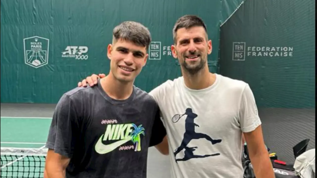 Alcaraz entrena con Djokovic antes de jugarse el N.º1 en la pista de París-Bercy