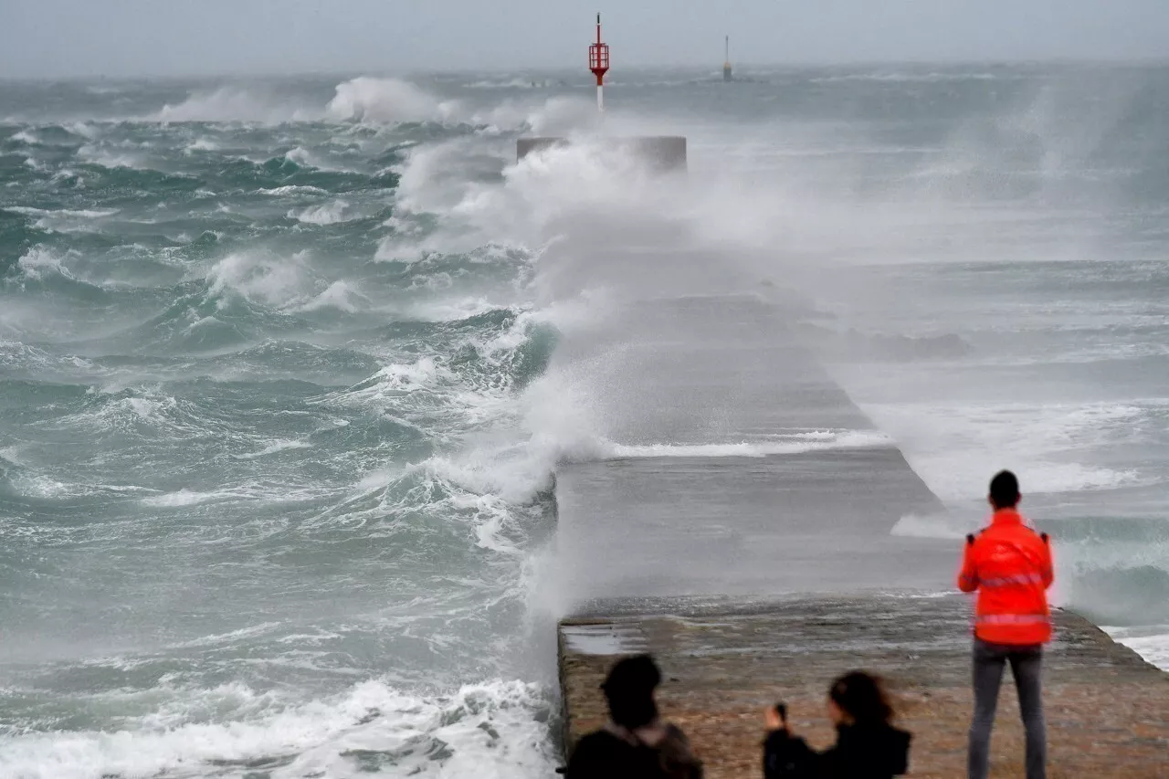 Des rafales à 150 km/h : pourquoi la tempête Ciaran s’annonce exceptionnelle