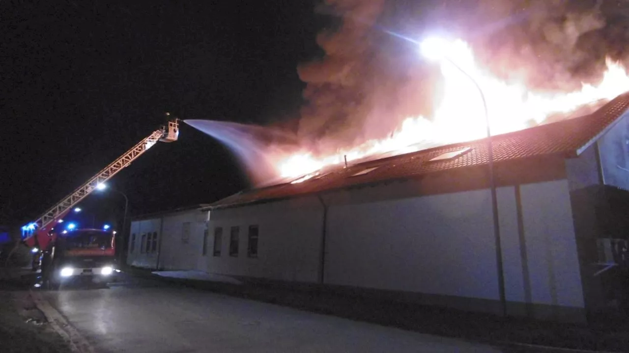 Feuer in Krumbacher Metzgerei: Wohnung und Dachstuhl brennen ab