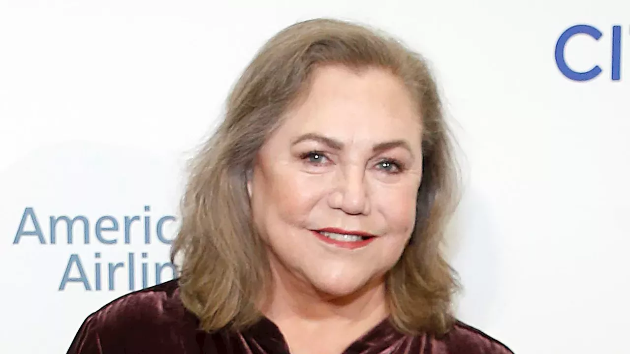 Actress Kathleen Turner expresses sadness for Matthew Perry | Entertainment