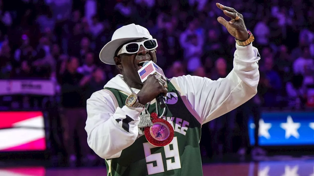 Flavor Flav performs memorable national anthem at Bucks-Hawks