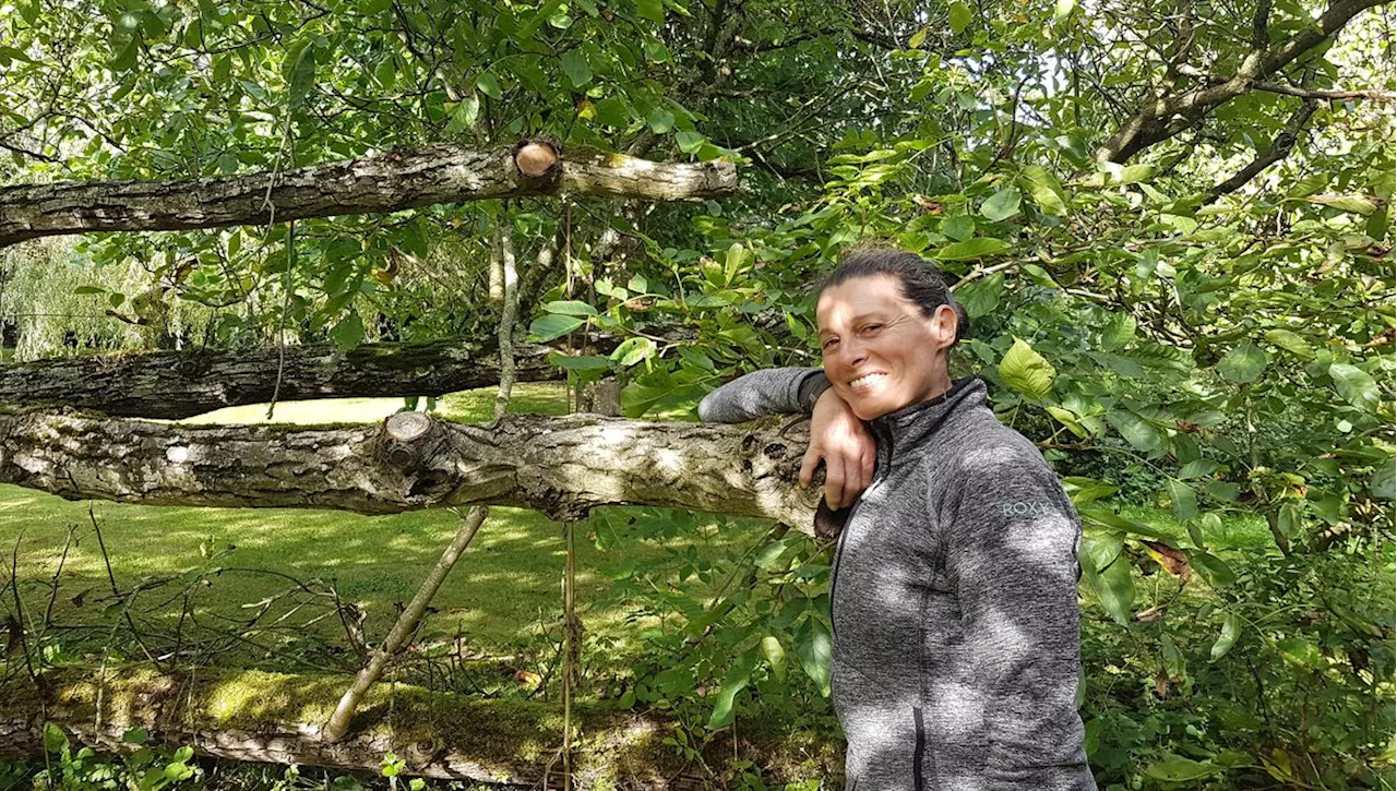 Portrait d'une arboriste, grimpeuse-élagueuse dans la Manche