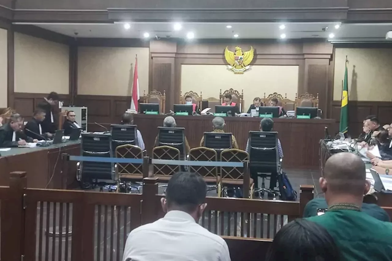 Bos Moratelindo Galumbang Menak Hadapi Sidang Tuntutan Kasus BTS 4G