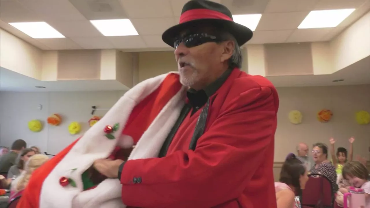 'Pancho Claus' makes surprise appearance at Día de los Muertos celebration in Houston