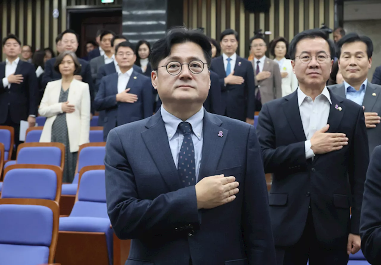 [단독] 친명계 일각, 의총서 ‘본회의장 밖 피켓시위’ 요구···여야 신사협정 파기?