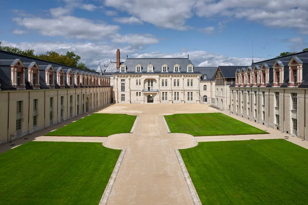 Emmanuel Macron inaugure la Cité internationale de la langue française au château de Villers-Cotterêts